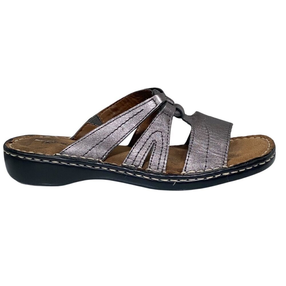 Natural Soul by Neutralizer Leather Strappy Sandals in Metallic Pewter